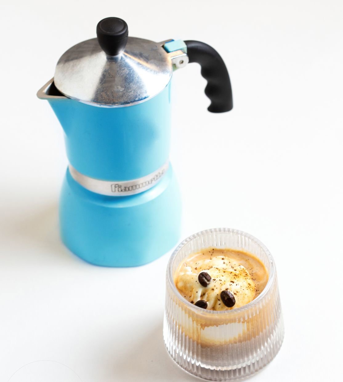 Кофе аффогато Lavazza